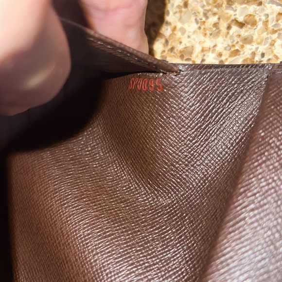 ❗️SOLD❗️Authentic Louis Vuitton DAMIER EBENE WALLET + Card wallet. - Picture 13 of 16